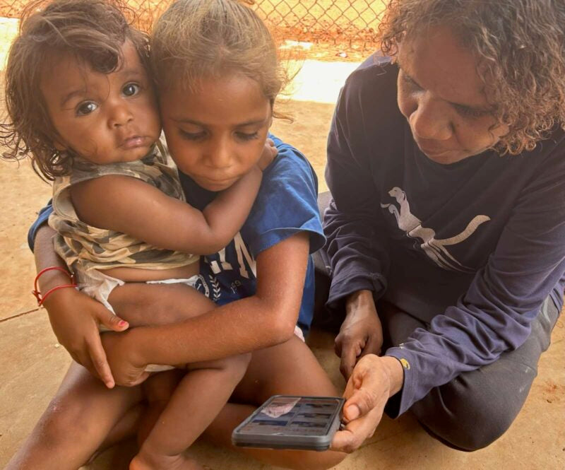 A New Culturally Rich App for Aṉangu Mothers