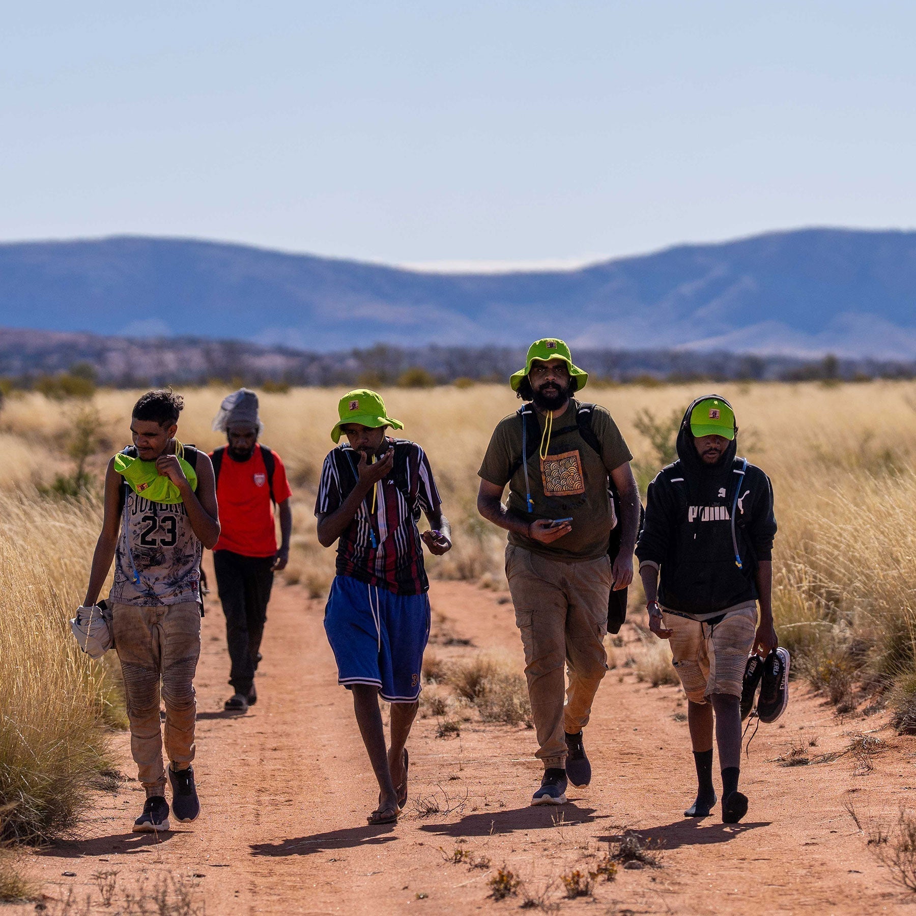 Watiku Tjina Ankunytja (Men’s Walk)